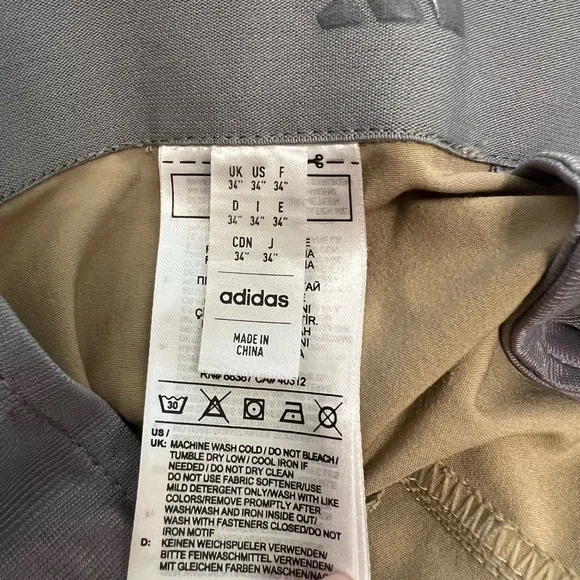 adidas Men's Ultimate365  Golf Shorts - Picture 6 of 9